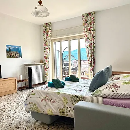 In The Center With Panoramic View Over The And Appartement